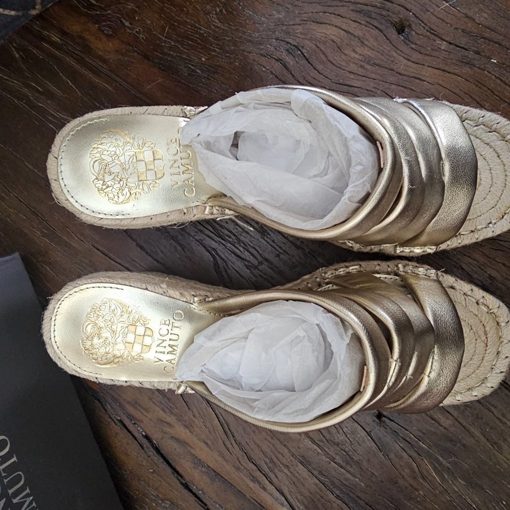 Vince Camuto Molisanas - Picture 5 of 8